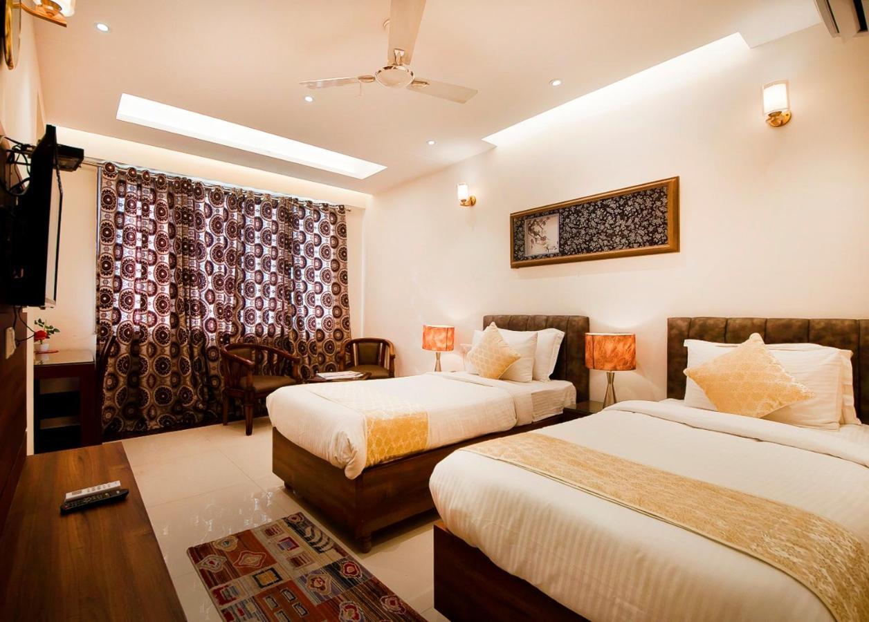 Imperial Apartments Huda City グルガウン エクステリア 写真