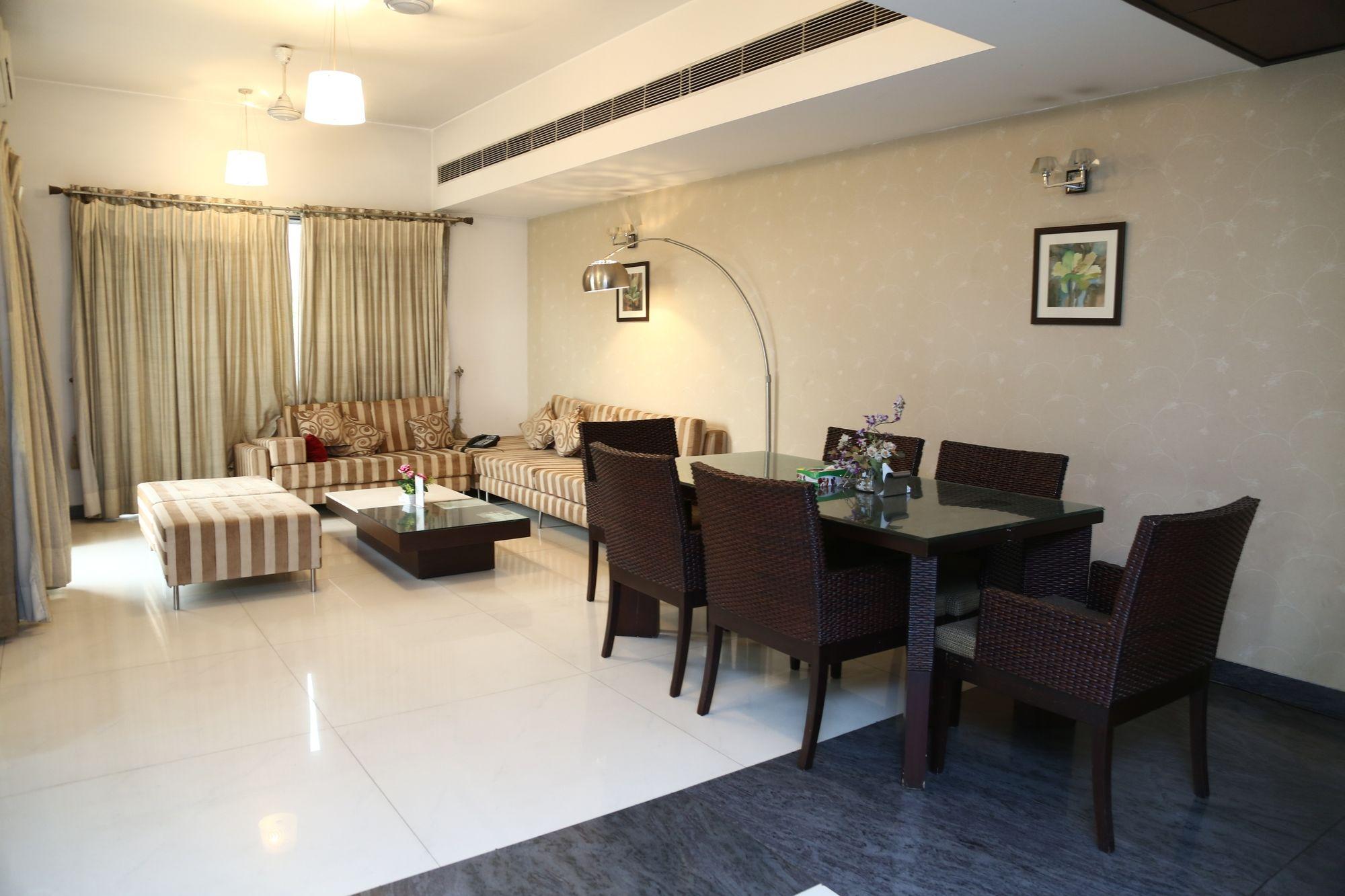 Imperial Apartments Huda City グルガウン エクステリア 写真