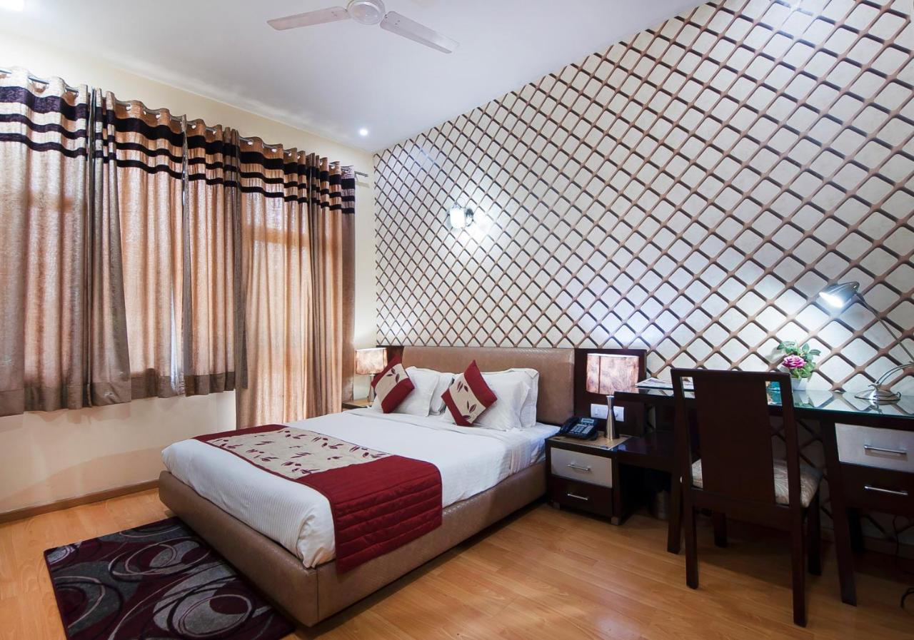 Imperial Apartments Huda City グルガウン エクステリア 写真